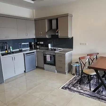 Sunny Apartment, 2 Rooms, 70m2, Close To Beach Alanya