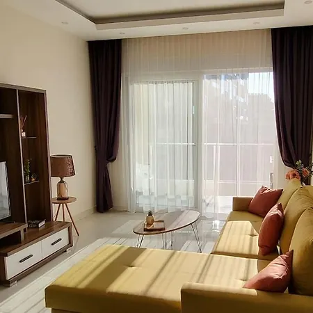Lejlighed Sunny Apartment, 2 Rooms, 70m2, Close To Beach Alanya