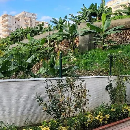 Sunny Apartment, 2 Rooms, 70m2, Close To Beach Lägenhet